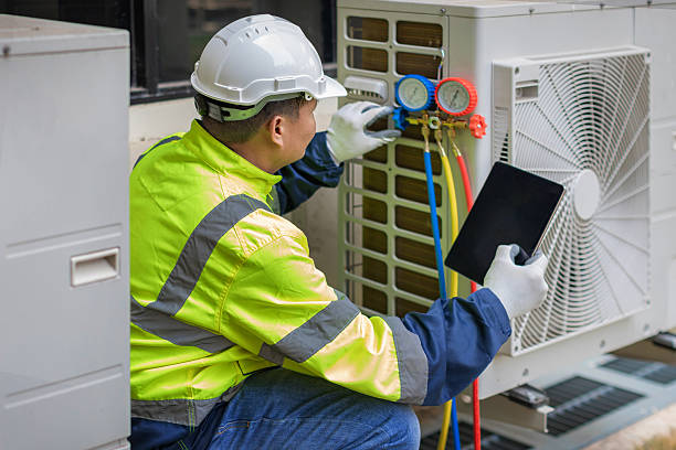 Professional Hvac technician working in Trenton, MI